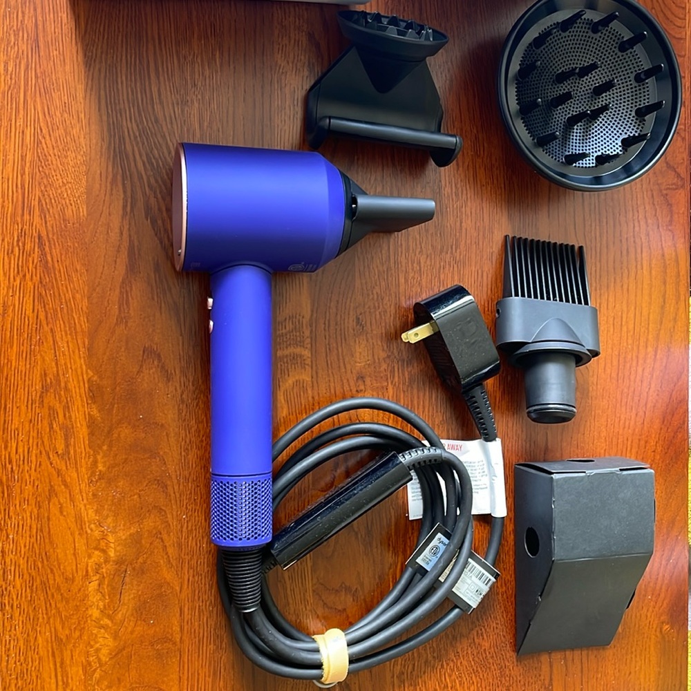 Dyson supersonic hair dryer